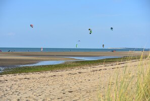 Beach nearby -  COMFORTABLE HOUSE WITH SEA VIEW on the bay of Rivedoux (Rivedoux-Plage)