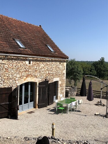 Magnifique grange rénovée, 8 pers 4 ch, piscine chauffée privée, pleine campagne