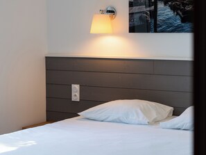 2 slaapkamers, een strijkplank/strijkijzer, reisbedje, wifi