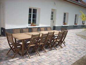 Ulkoruokailutilat