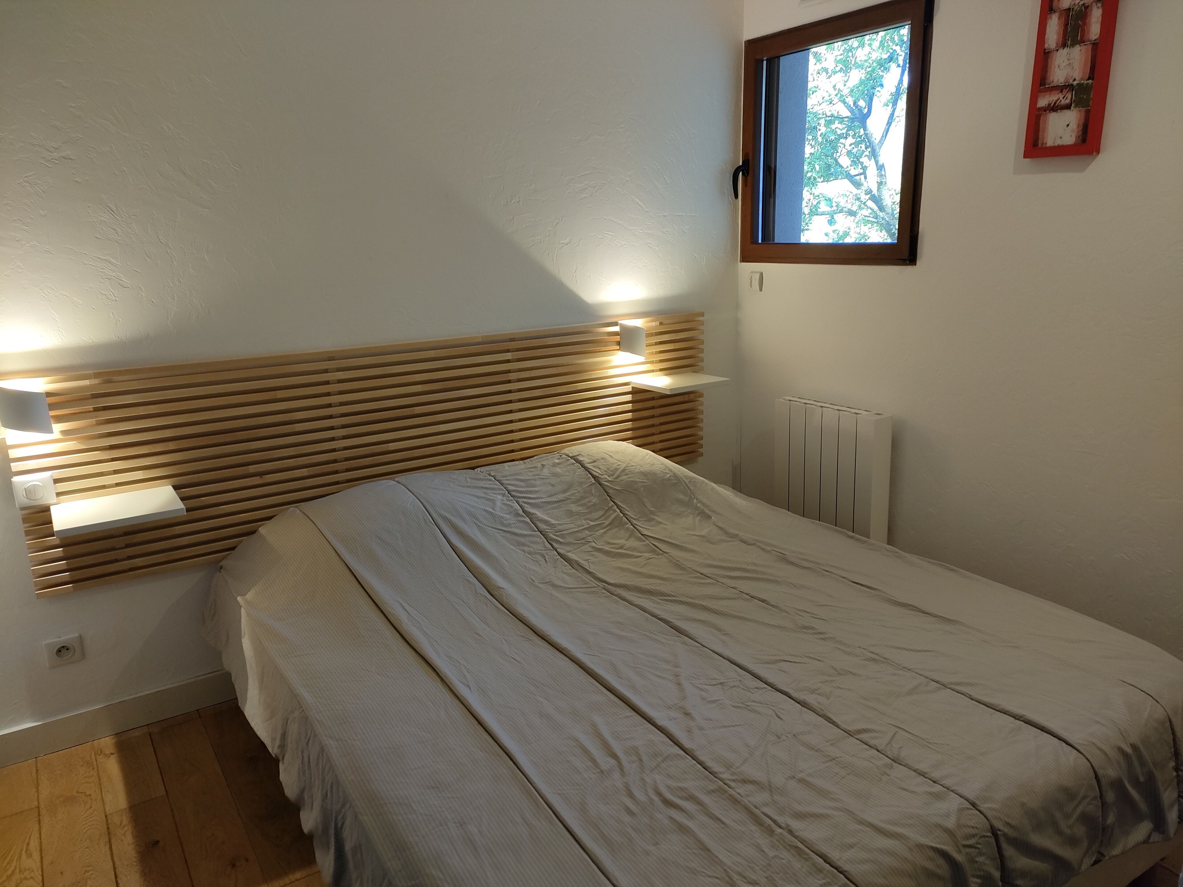 5 bedrooms, iron/ironing board, free WiFi