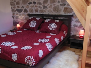 4 chambres, fer et planche à repasser, Wi-Fi gratuit, draps fournis