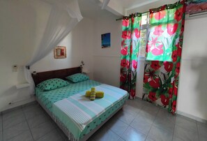 2 chambres, fer et planche à repasser, lit parapluie, Wi-Fi gratuit
