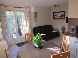 TV, DVD player, books