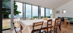 Interior - Large family property by the sea, 9 bedrooms, sleeps 19, sea view (Île-Aux-Moines)