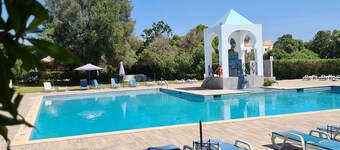 Charming air-conditioned house in residence with swimming pool, near beach wifi fiber
