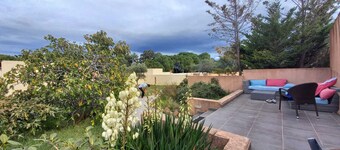 FÖRDERUNG! Eine charmante Villa mit einem schönen Garten und Blick auf die Berge