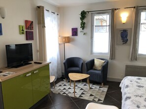 Iron/ironing board, WiFi