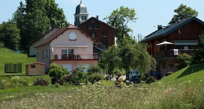 Gemeubileerde bungalow in het hart van het dorp 