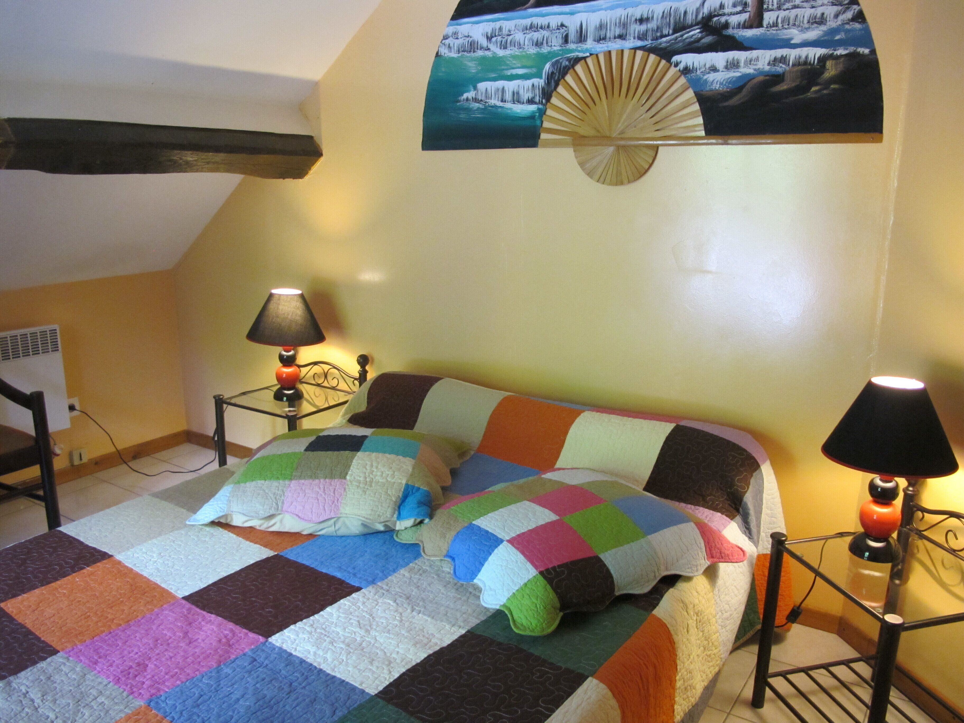 4 slaapkamers, een bureau, een strijkplank/strijkijzer, gratis wifi