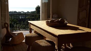 UtendĂžrsservering