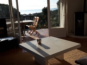 TV, ping pong, books