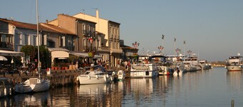 Ferienhaus in einem Herrenhaus inmitten eines Weinberges in Marseillan.