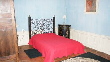 3 間睡房、熨斗/熨衫板、Wi-Fi、床單