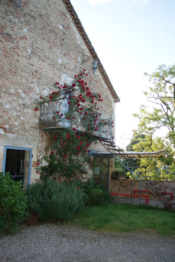 Exterior - Cottage in the heart of Gascony, historic site of the Chateau de Lamothe Bezat (Boé)