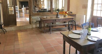 Périgourdine house, Périgord noir, private pool, 10 min Lascaux 20 min Sarlat