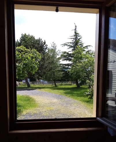 Chalet NEW, green environment, nature, quiet, in Auvergne, Sancy Massif view