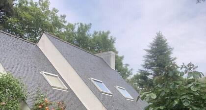 Peaceful house between sea and forest near Perros-Guirec
