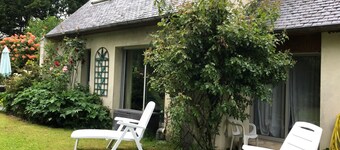 Peaceful house between sea and forest near Perros-Guirec