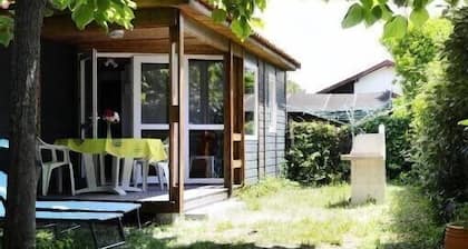 Rentals close to shops with enclosed garden for families or others