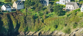 House with unique sea view - quiet - sleeps 6