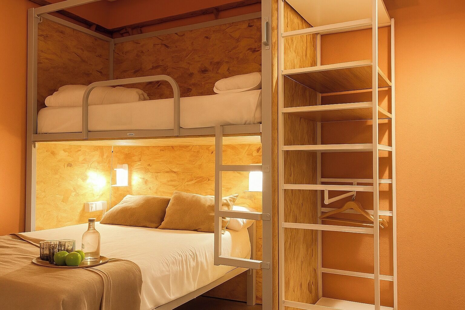 Quarto triplo, banheiro compartilhado | Cortinas blackout, quartos à prova de som, Wi-Fi de cortesia