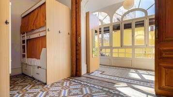 Dortoir Partagé, dortoir mixte, salle de bains commune (1 bed in a 12-Bed Dormitory Room) | Rideaux occultants, chambres insonorisées, Wi-Fi gratuit, draps fournis