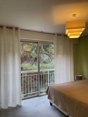 1 bedroom, iron/ironing board, WiFi