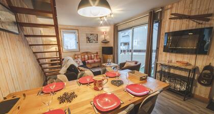 Nice triplex with balcony and mountain view, near ski- WIFI ACCESS