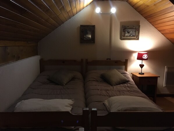 3 bedrooms, iron/ironing board, travel crib, free WiFi