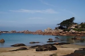 Beach nearby - Ploumanach apartment (Pink Granite Coast) (Perros-Guirec)
