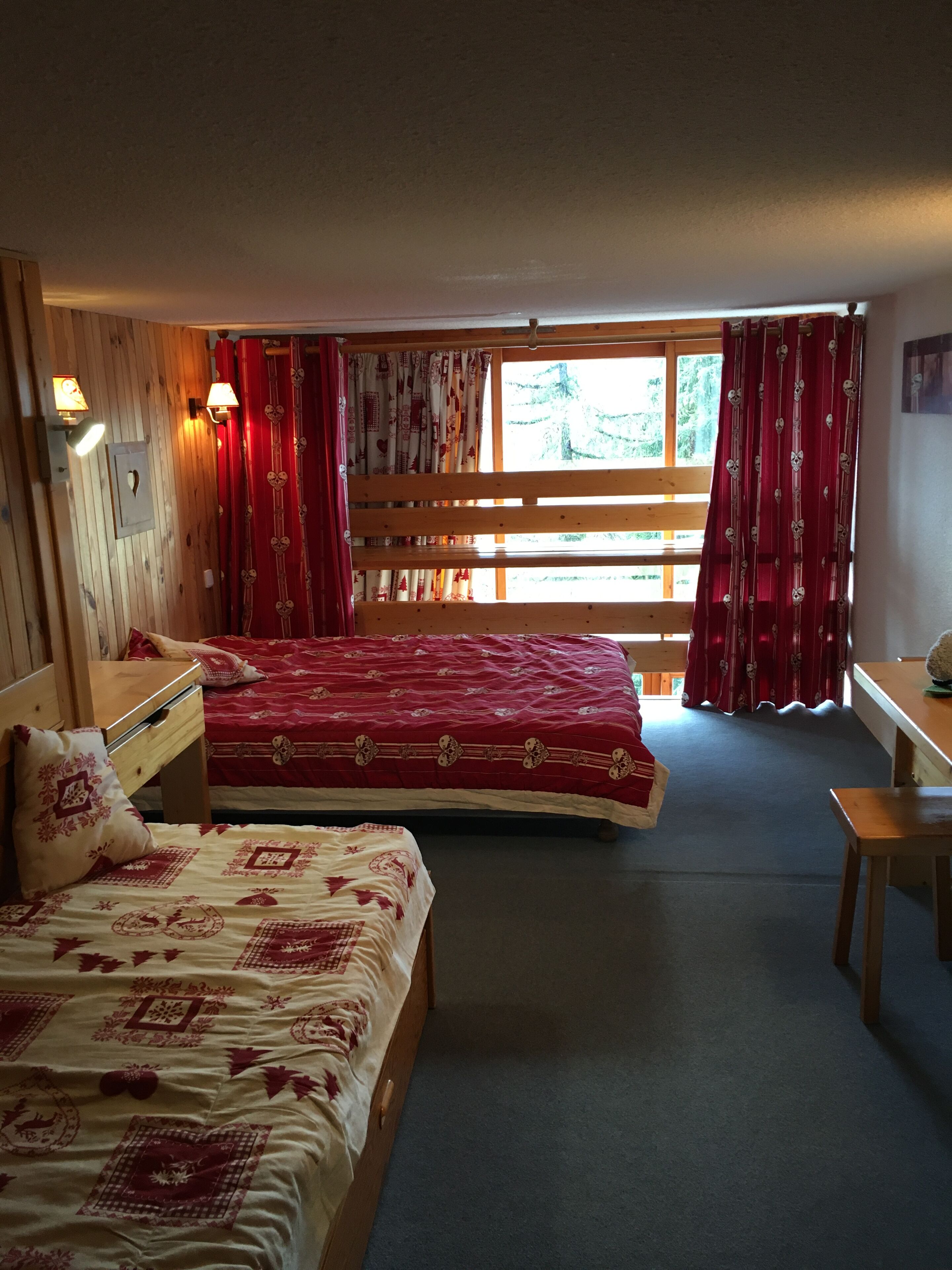 2 bedrooms, iron/ironing board, WiFi