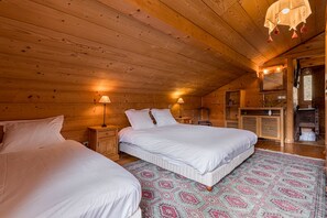 5 chambres, fer et planche à repasser, lit parapluie, Wi-Fi gratuit