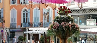 Apartment lux 1 bedroom, independent in villa, swimming pool, view Grasse and sea