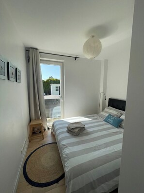 3 chambres, fer et planche à repasser, lit parapluie, Wi-Fi gratuit