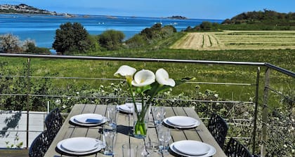 Maison Ă 200m de la plage avec vue mer imprenable et jardin