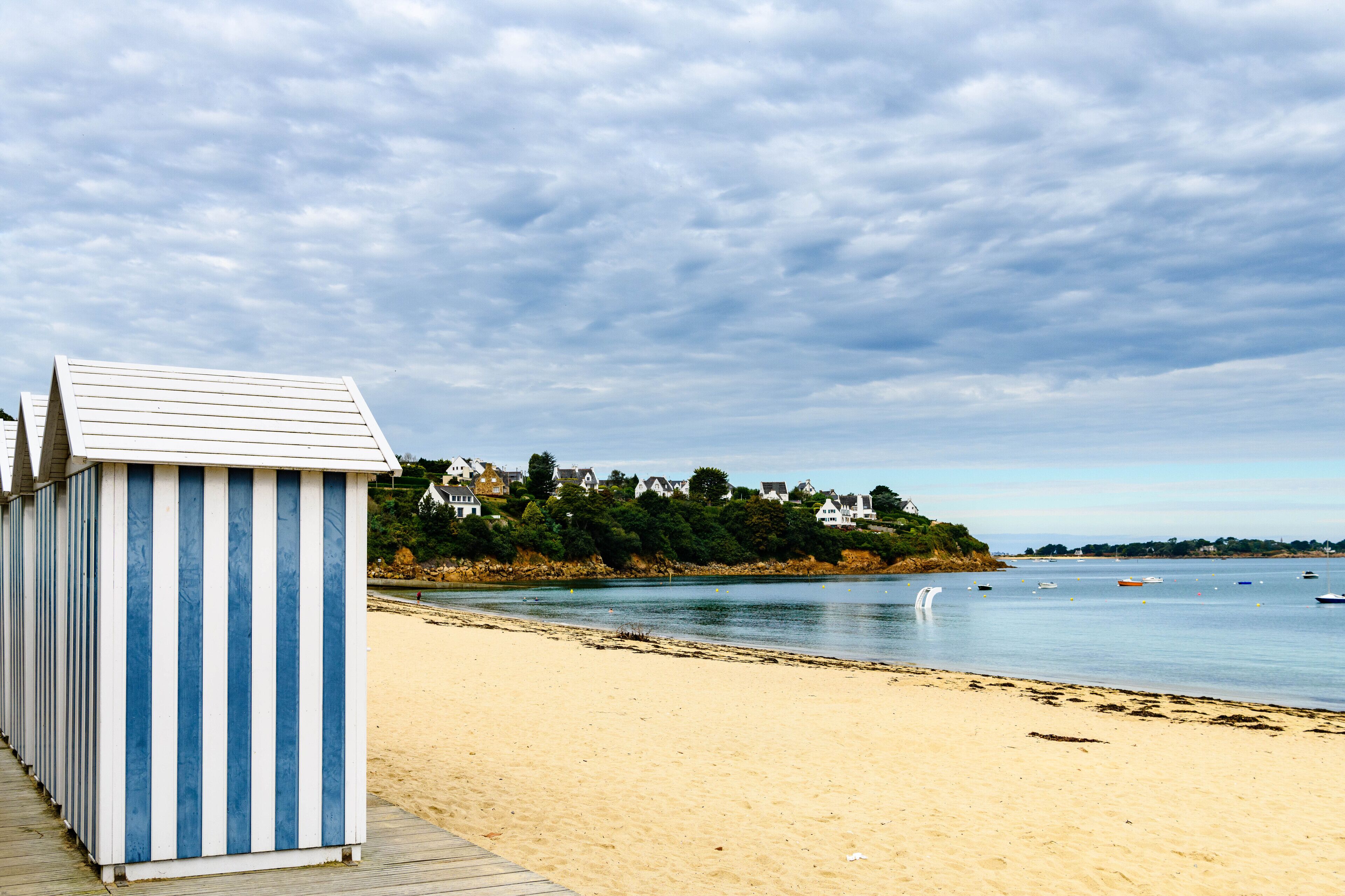 Plage à proximité, chaises longues