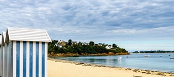 Modern house, close to the sea & town center