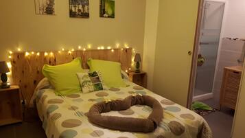 2 chambres, fer et planche à repasser, lit parapluie, Wi-Fi gratuit