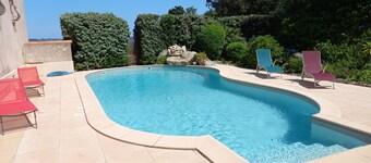 Mini villa studio cosy 19 m2 for 2 persons clim swimming pool, sea and mountain view