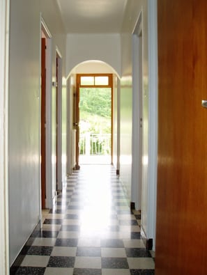 Interior - In a privileged setting, detached house, private swimming pool, pets allowed (Sisteron)