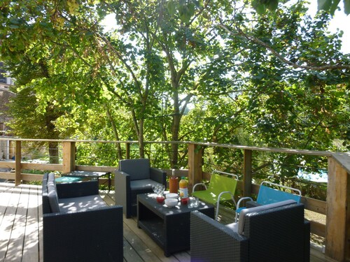 Country house with large garden and swimming pool