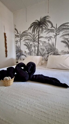 2 bedrooms, desk, iron/ironing board, travel crib