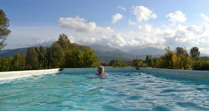 Talo, erittäin kirkas ja kutsuva al piano terra