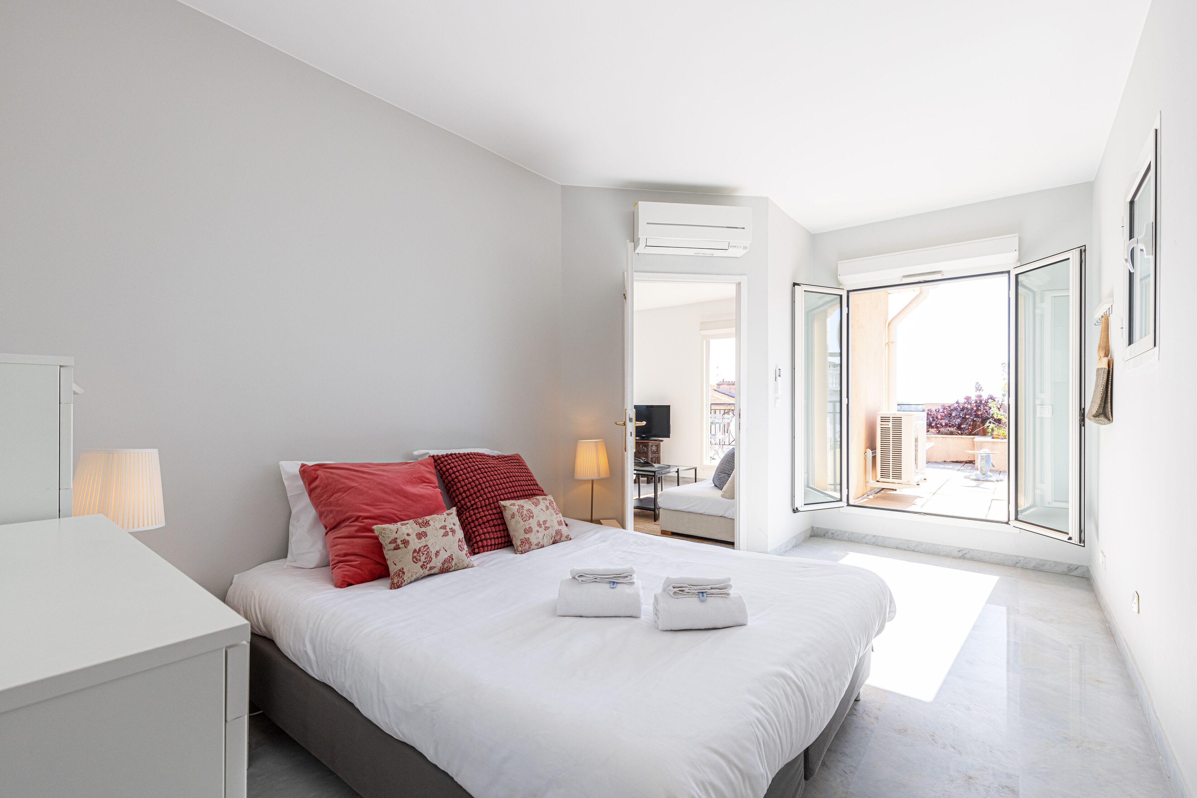 2 chambres, fer et planche à repasser, lit parapluie, Wi-Fi gratuit