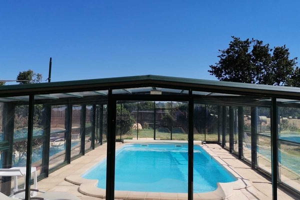 Piscina interna, piscina externa