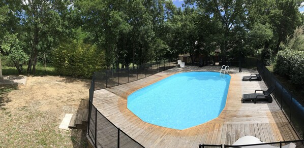 Outdoor pool, a heated pool - Villa 9 people with secure private pool (Sampzon)