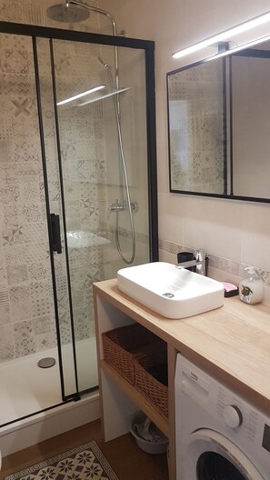Shower, hair dryer, soap, toilet paper - 2 Rooms SEA VIEW on small trees in Norman style residence (Benerville-Sur-Mer)