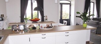 Stereden vor a stone fisherman's house, close to beaches and shops