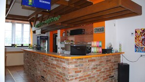 Bar (on property) - Hotel Veveří (Veverská Bítýška)